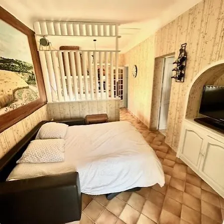Les Du Chateau La Piolette